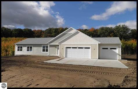 SOLD – 7415 E Meadows Drive